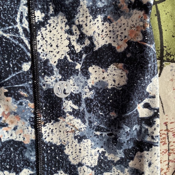 Lululemon Speed Up Crop - Picture 8 of 9